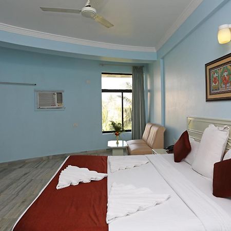 Hotel Niladri Puri Exterior foto